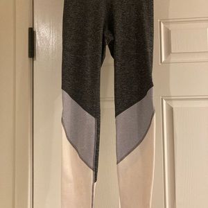 Old Navy Elevate CozeCore color block Leggings New
